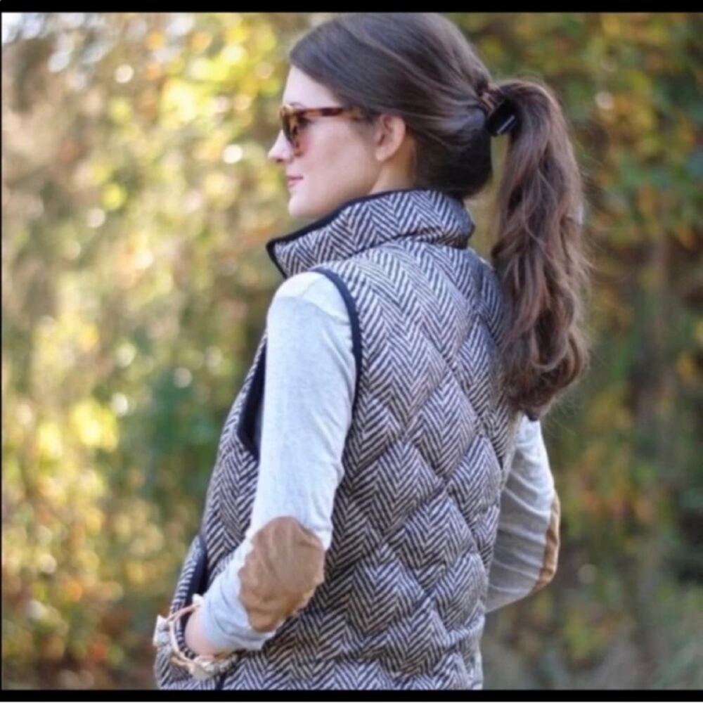 J. Crew Tan & Black Down Excursion Herringbone Quilted Full Zip Vest Size Small - Picture 11 of 13